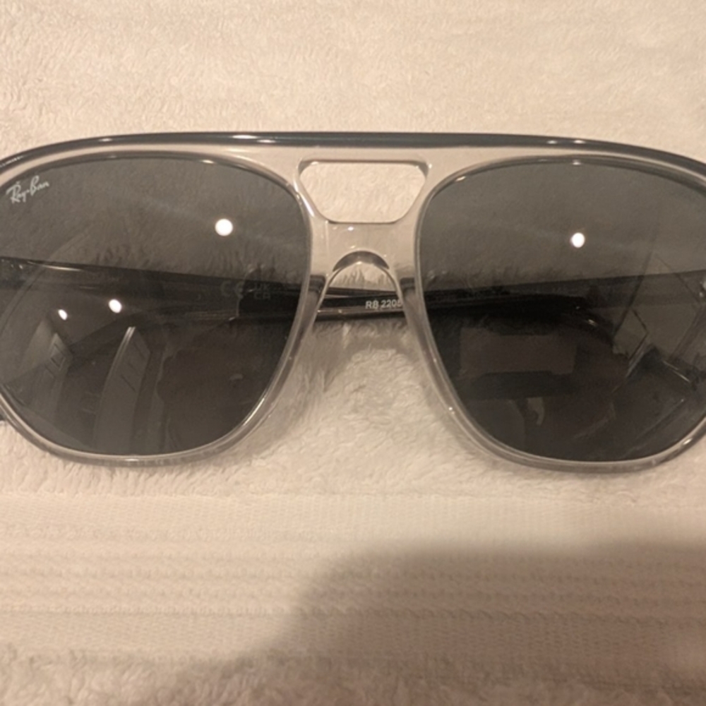 Ray-Ban Black Classic Sunglasses with Protective Case
